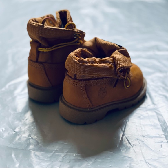 Timberland infants roll top boot new in original box - Picture 6 of 7